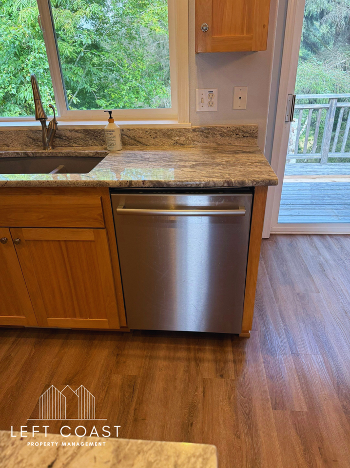 6106 Ne Oar Dr #1 - Photo 5 of 21