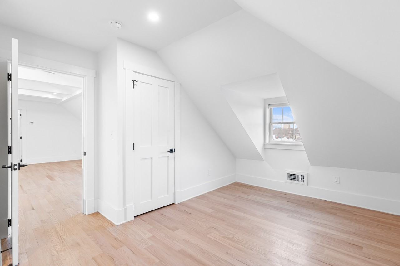 180 George M Cohan Boulevard - Photo 5 of 11