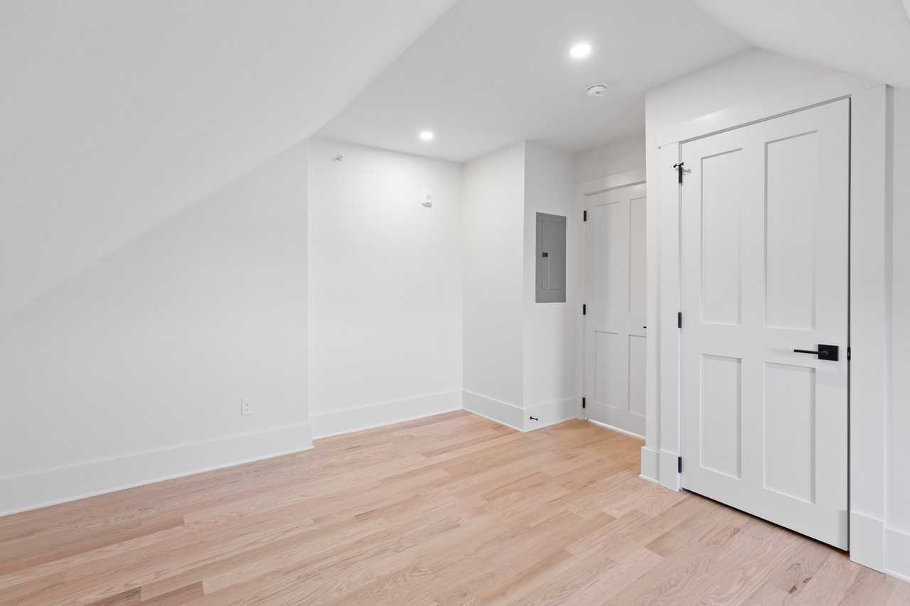 180 George M Cohan Boulevard - Photo 6 of 11