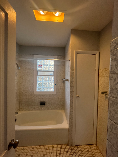 2548 North Humboldt Boulevard - Photo 7 of 8