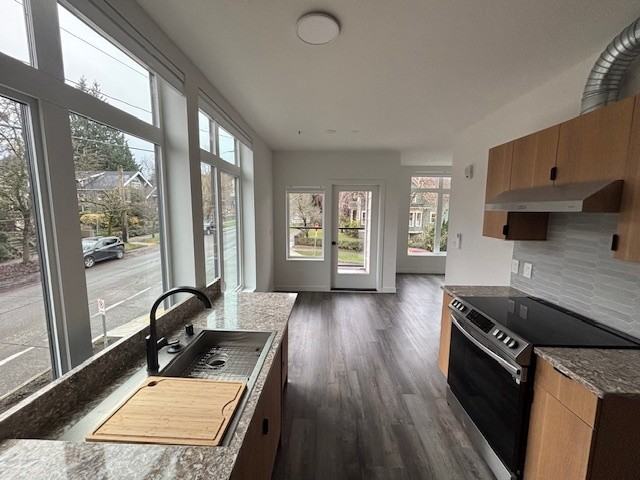 200 Northeast 65th Street - Photo 4 of 18