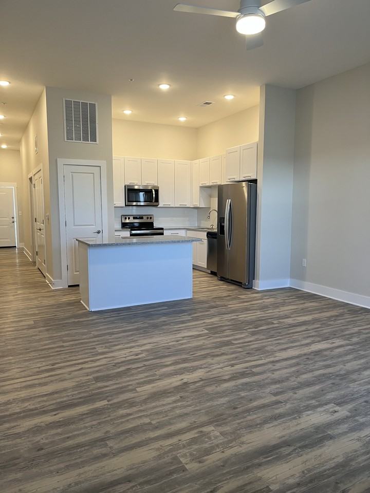 203 Wright St - Pinnacle - Photo 2 of 8