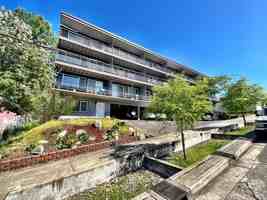 featured image of 1104 Pacific Ave