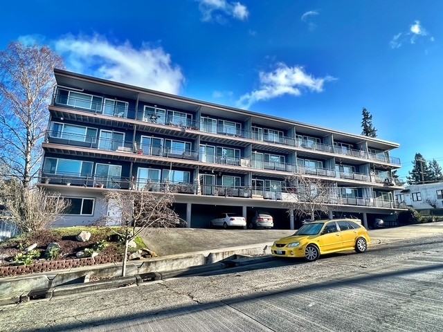 Seacrest Apartments - Photo 2 of 40