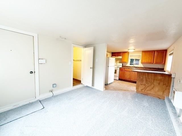 328 South Lafayette Avenue - Photo 3 of 12