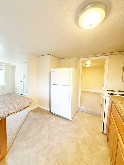 328 South Lafayette Avenue - Photo 7 of 12