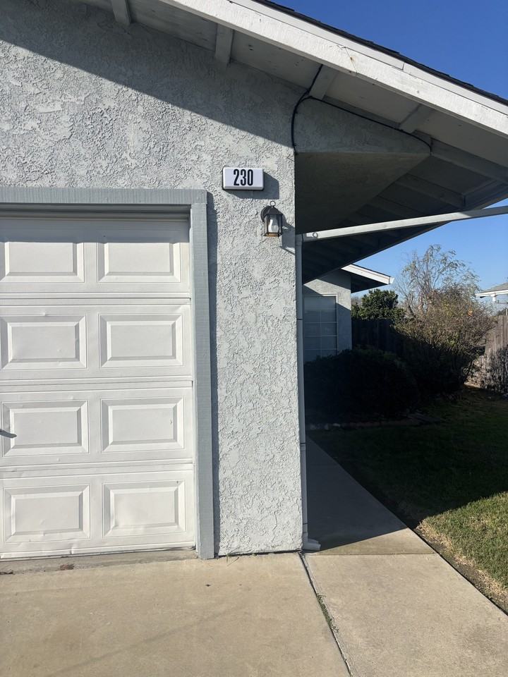 230 Ventanas Avenue - Photo 3 of 20