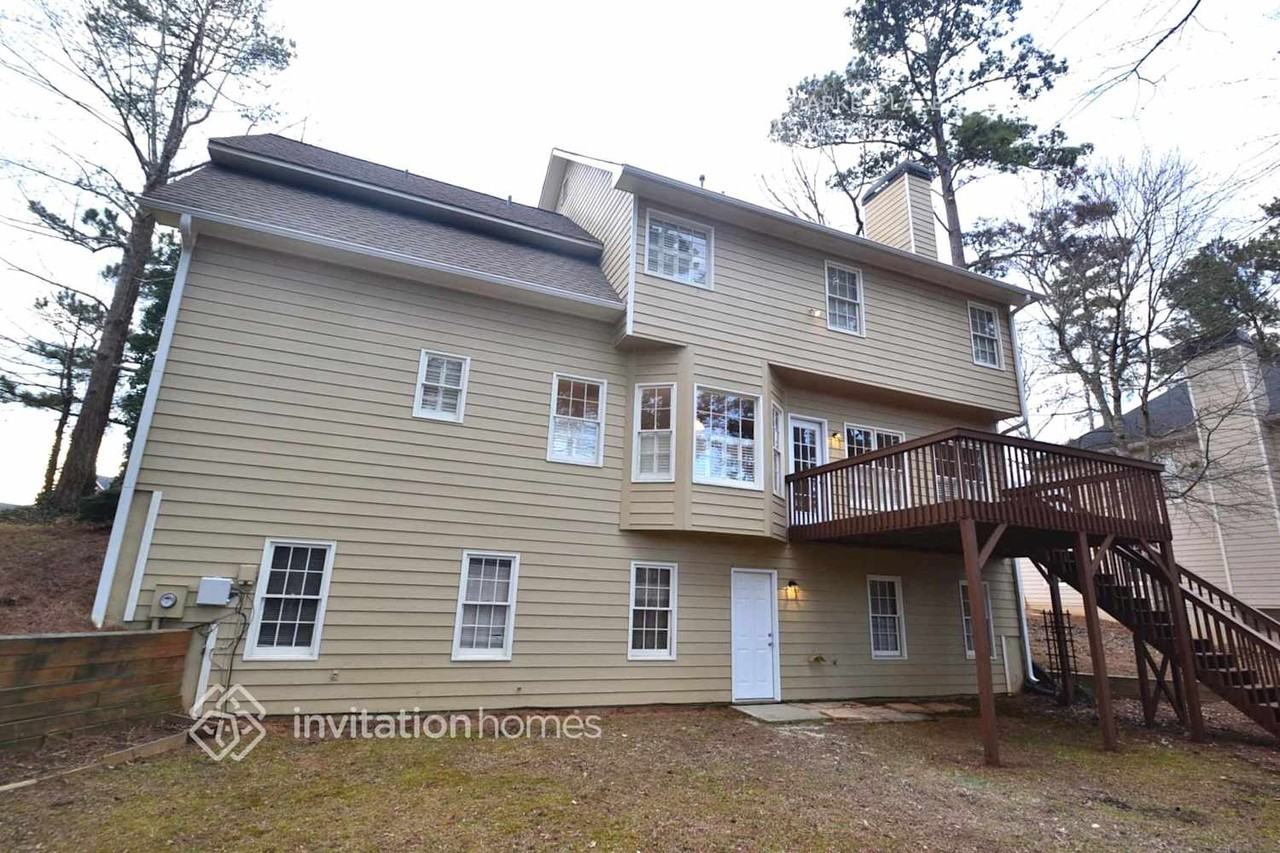 6309 Woodlore Dr Nw - Photo 2 of 3