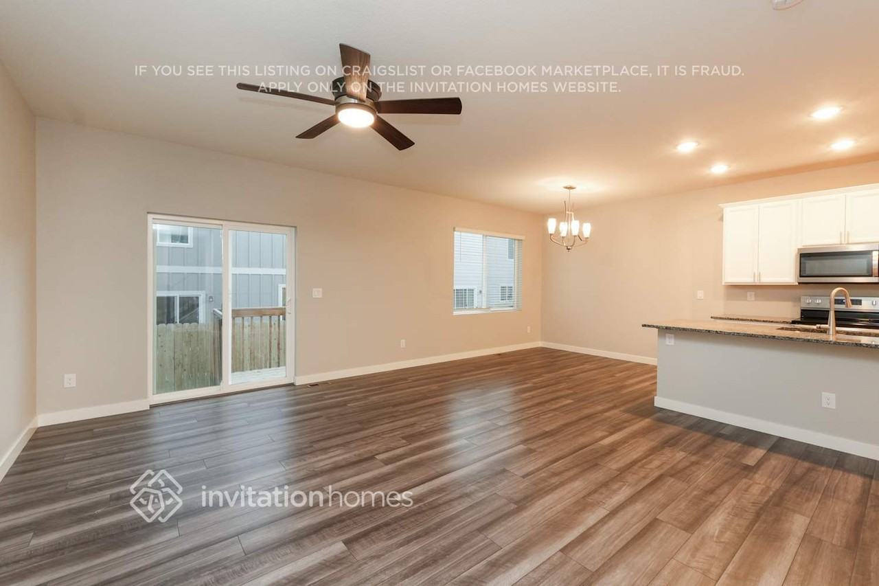 6246 Bobolink Ln - Photo 4 of 13