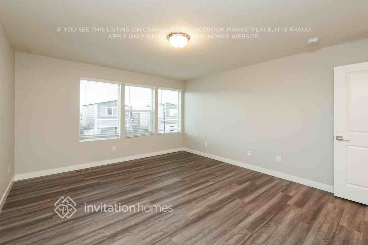 6246 Bobolink Ln - Photo 7 of 13