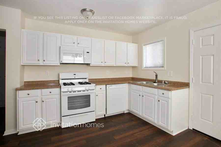 10782 Rose St - Photo 5 of 19