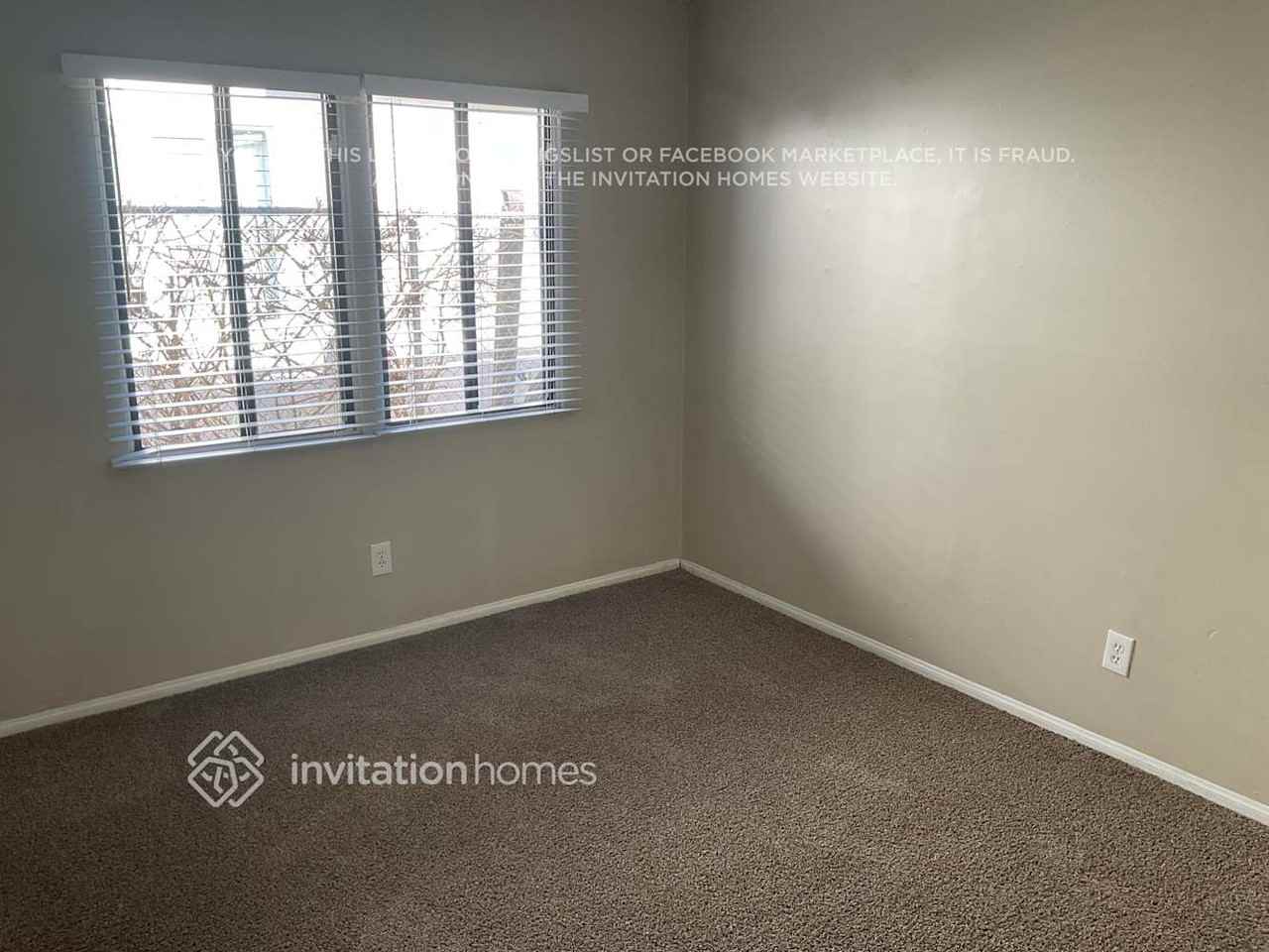 7943 Newcastle Ave - Photo 7 of 17