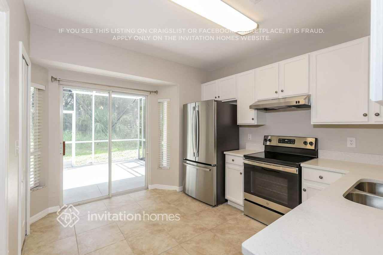 15792 Fishhawk Falls Dr - Photo 6 of 16