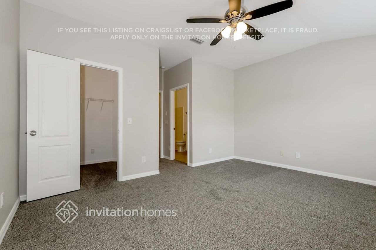 15792 Fishhawk Falls Dr - Photo 7 of 16