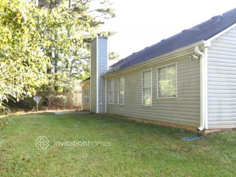 875 Wilmont Ct - Photo 2 of 3