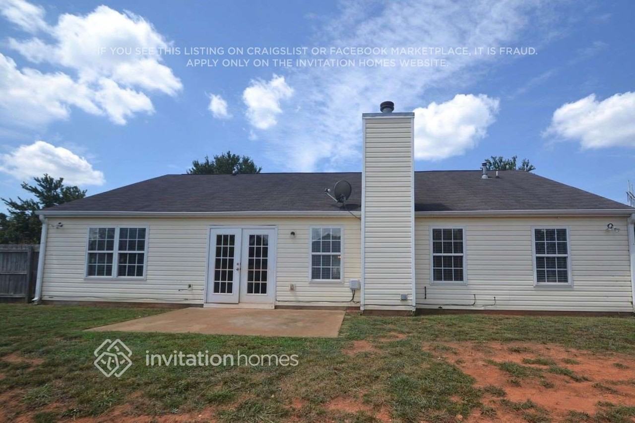 304 Springmoor Ln - Photo 2 of 3