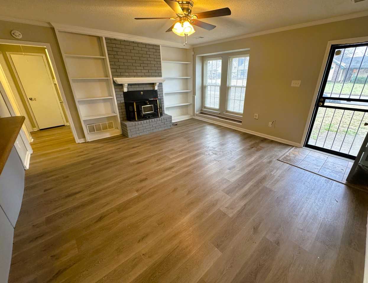 6398 Fawn Hollow Cir N #1 - Photo 3 of 18