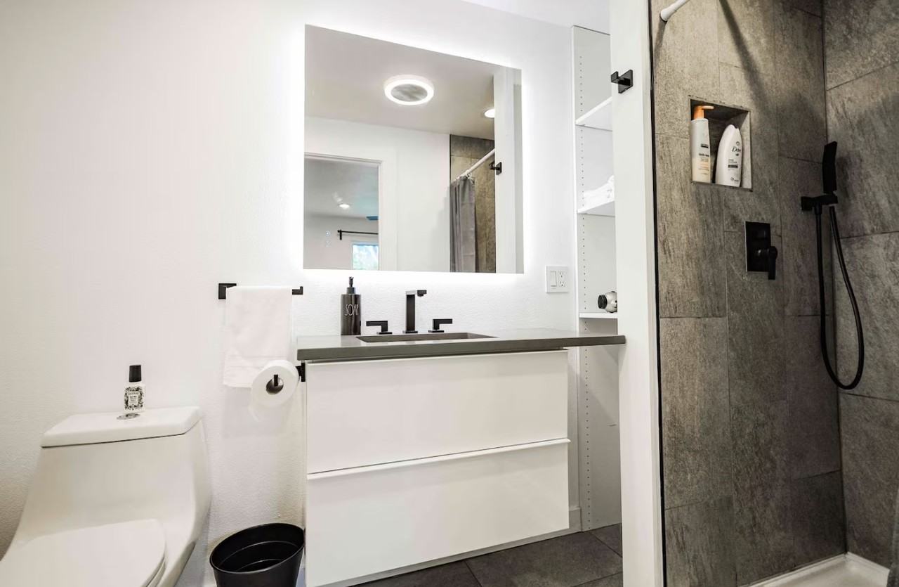 4541 Ne 19th Ave #1 - Photo 3 of 10