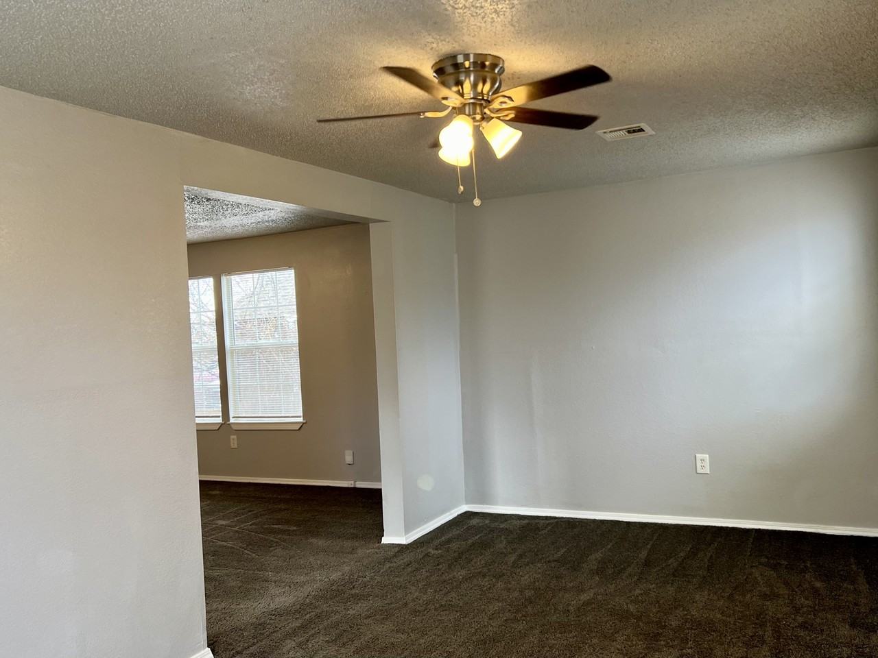 1048 N Trenton Ave #1 - Photo 4 of 33