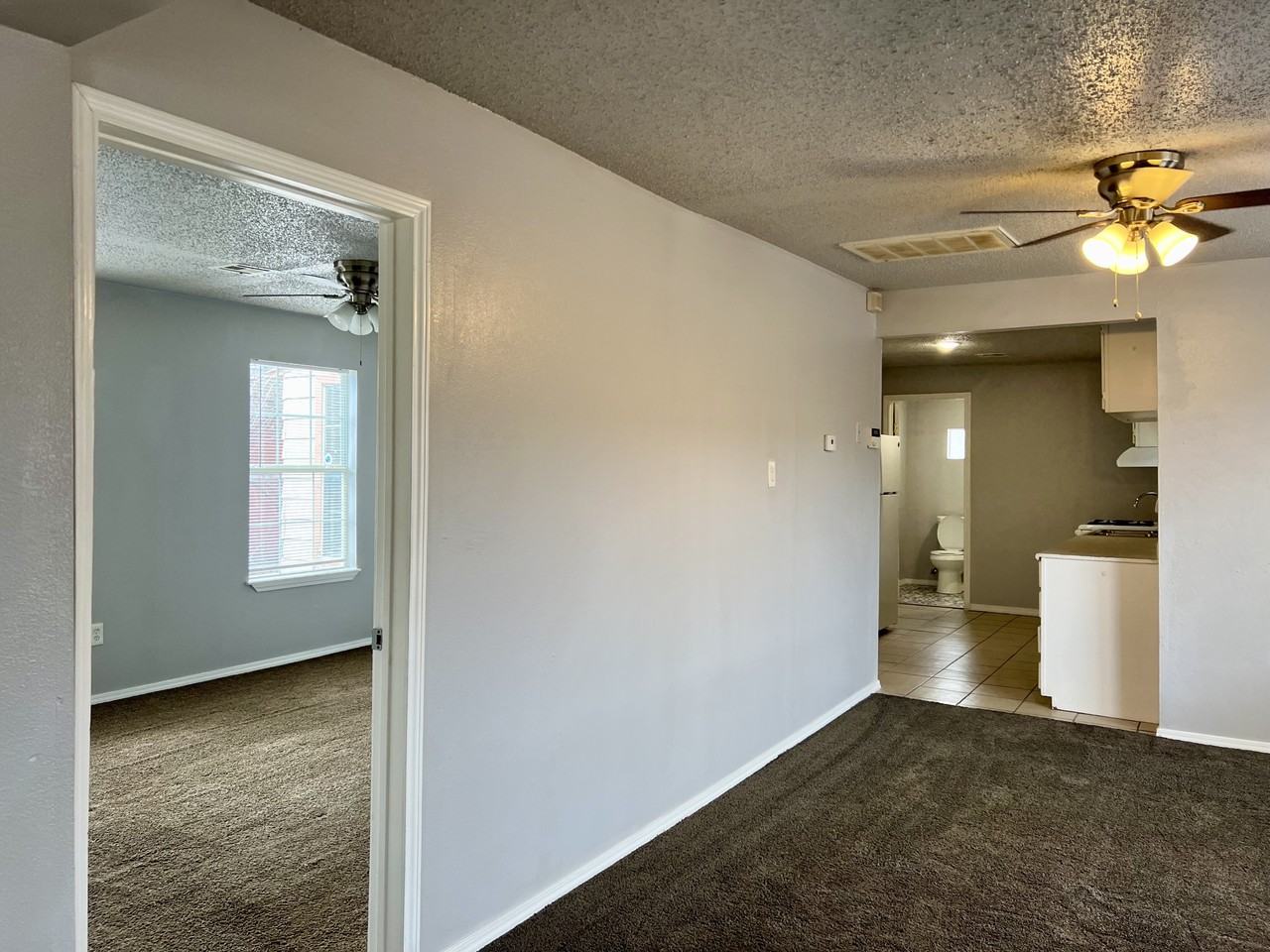 1048 N Trenton Ave #1 - Photo 5 of 33