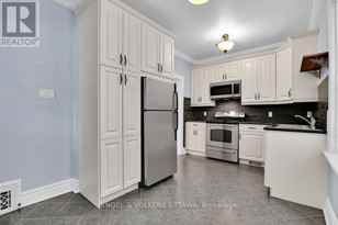 104 King Edward Ave  