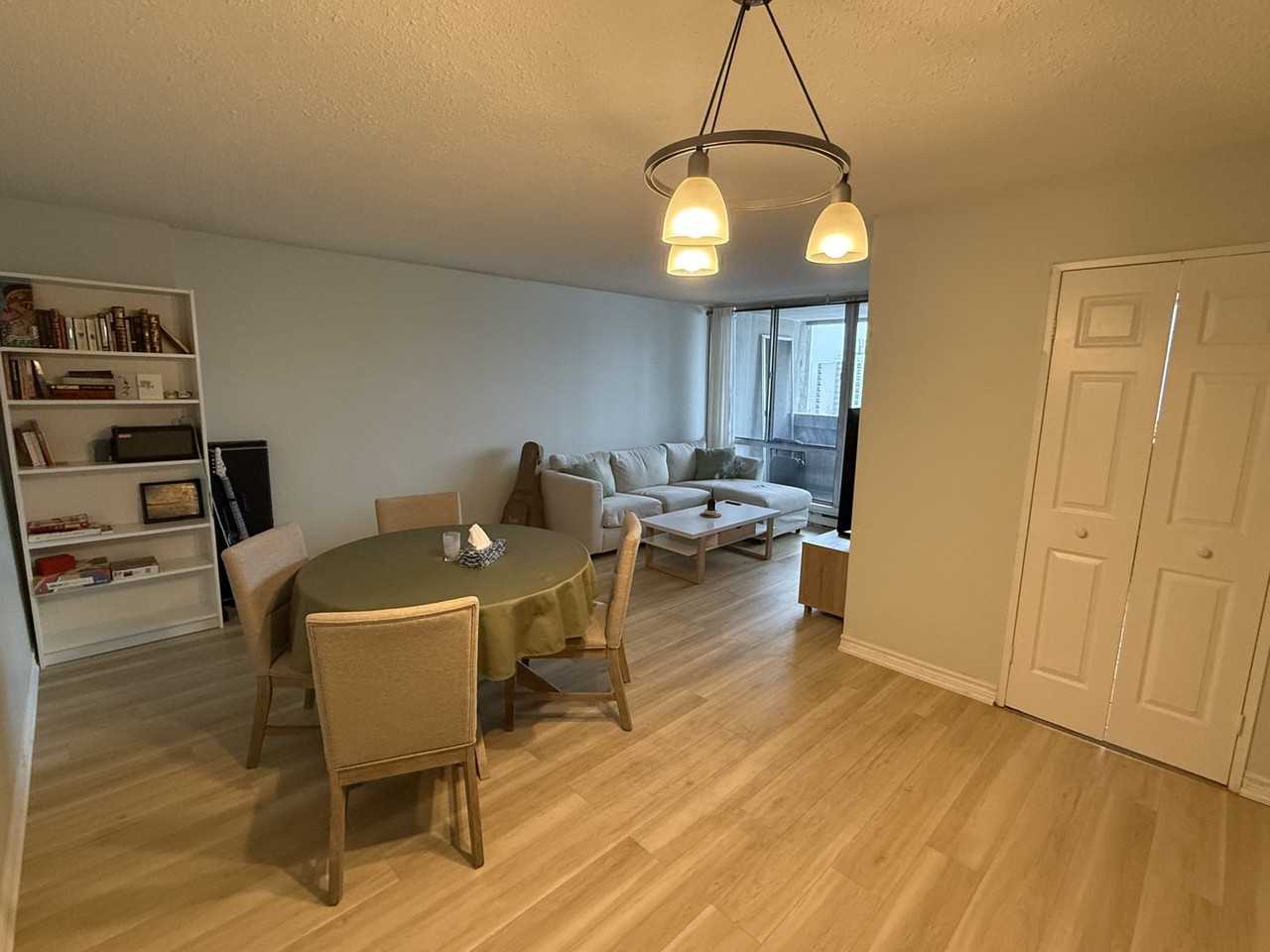 530 Laurier Ave W - Photo 2 of 21