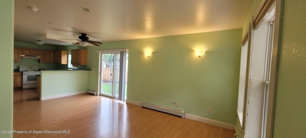 165 Caywood Cir - Photo 3 of 13