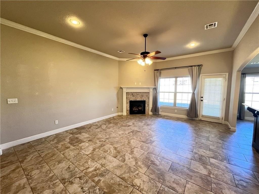 4300 Sw Limestone Ave - Photo 2 of 25