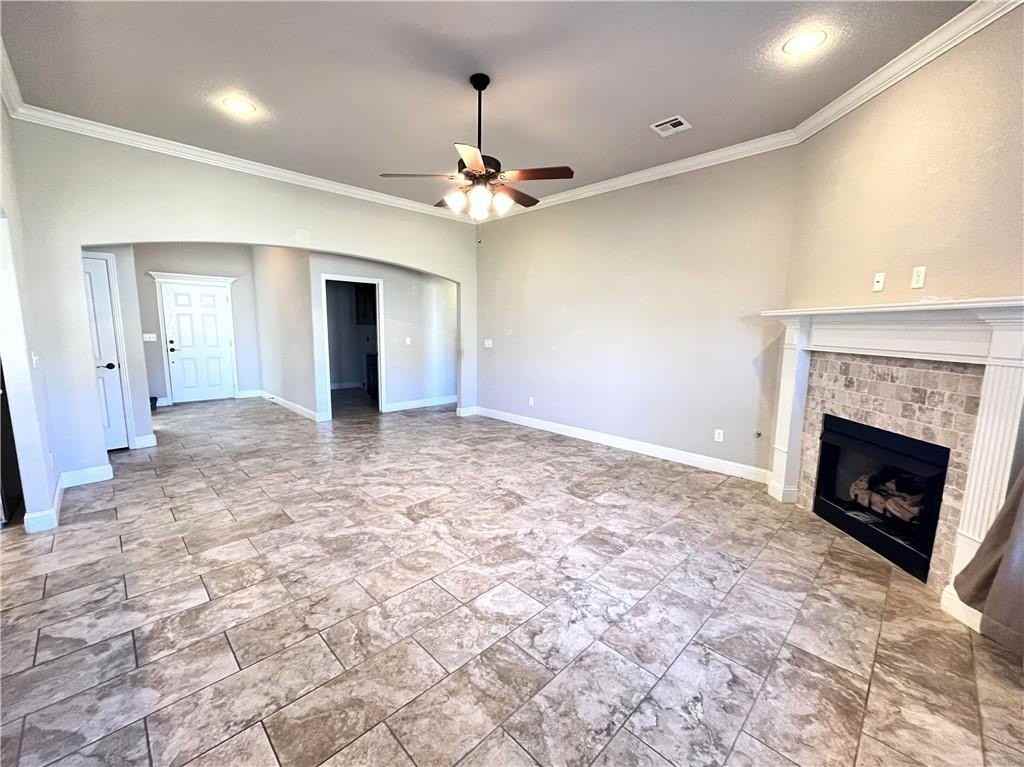 4300 Sw Limestone Ave - Photo 4 of 25