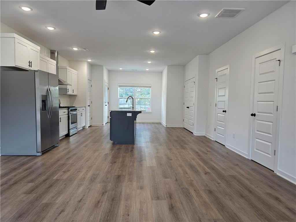 1002 N Crater Ave #1 - Photo 4 of 19