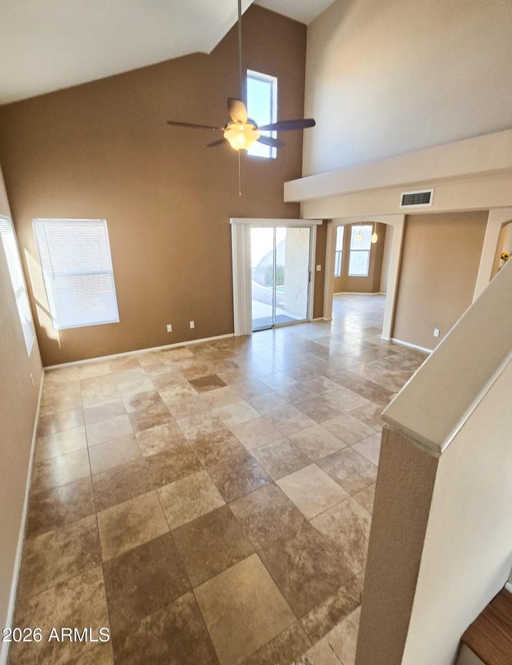 3032 E Wahalla Ln - Photo 3 of 18