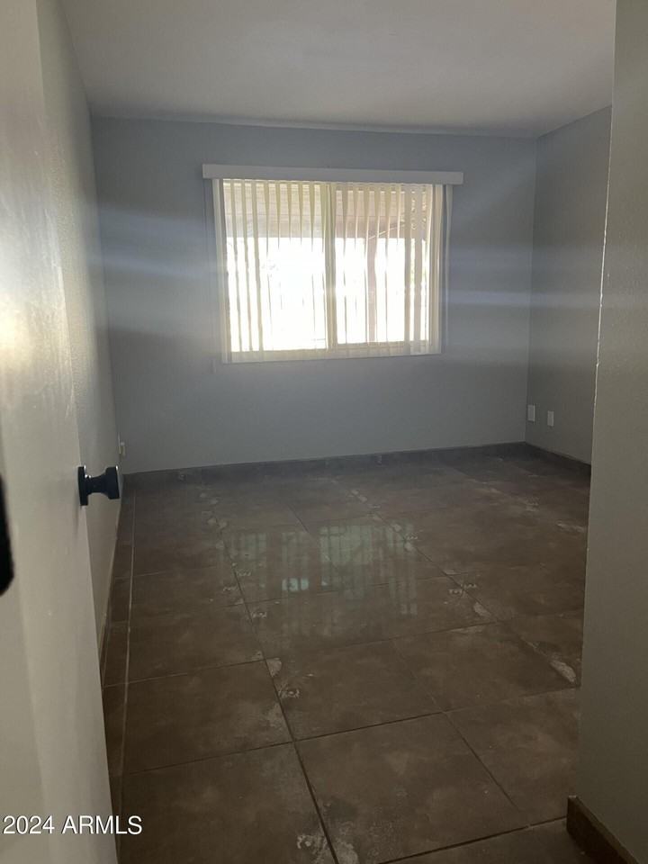 8609 N 16th Ave - Photo 6 of 16