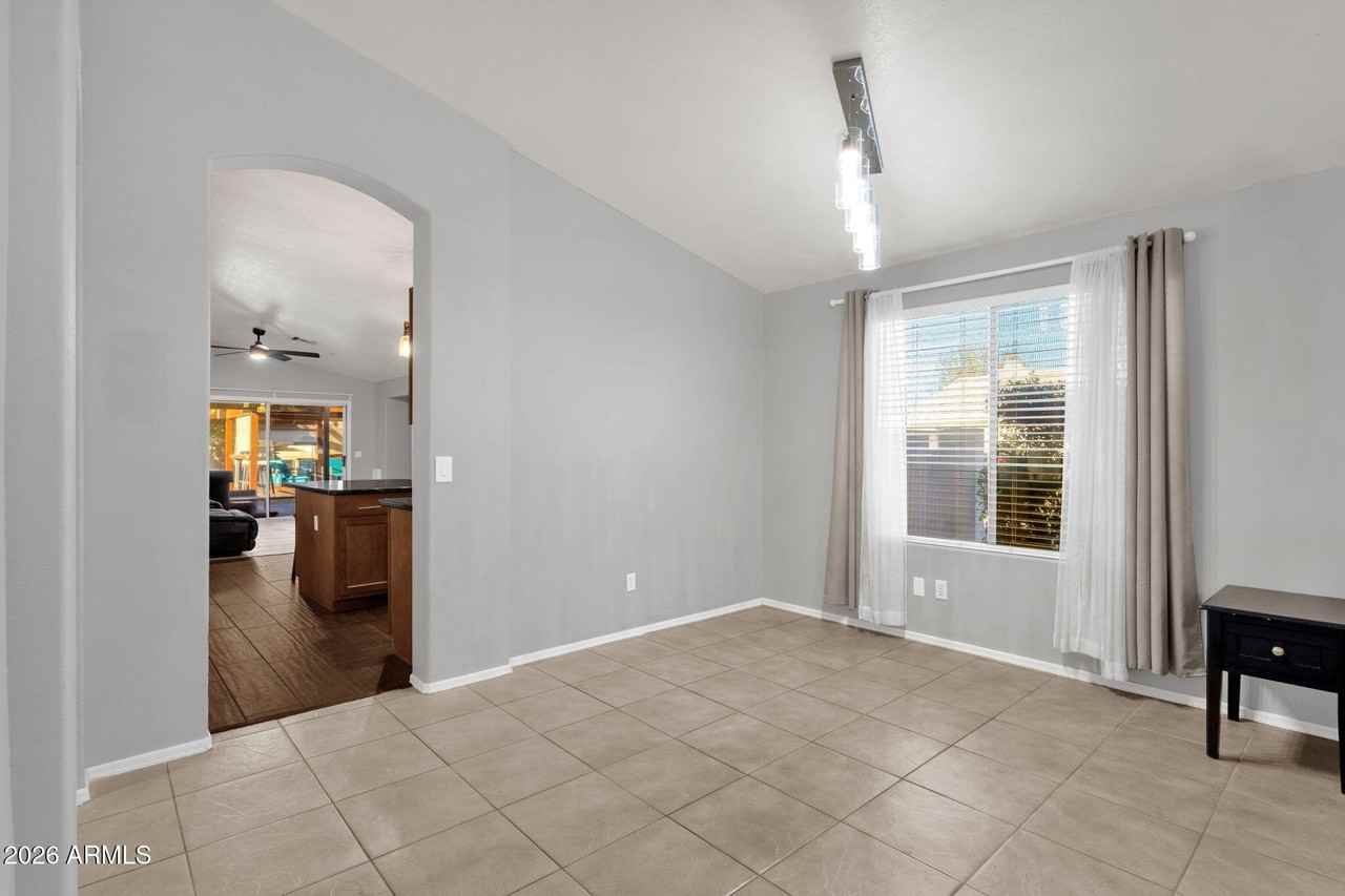 17424 N 2nd Ave - Photo 7 of 35