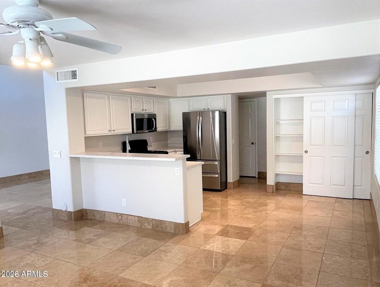 4034 E Anderson Dr - Photo 2 of 17