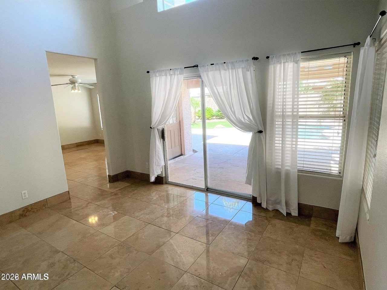 4034 E Anderson Dr - Photo 5 of 17