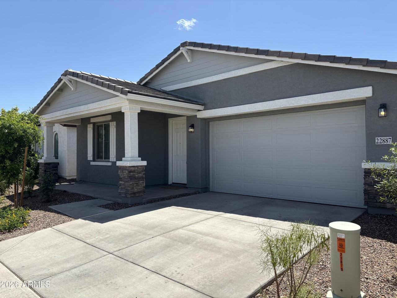 22887 E Bonanza Way - Photo 2 of 33