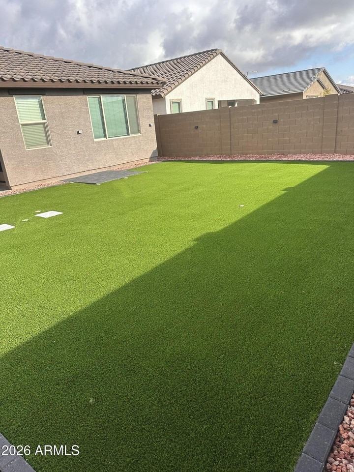 19449 W Pierson St - Photo 2 of 6