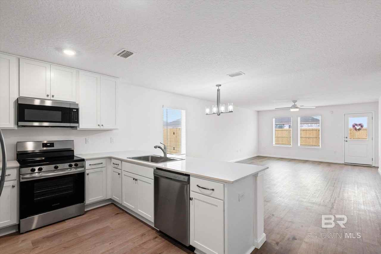 15383 Furlong Loop - Photo 7 of 24