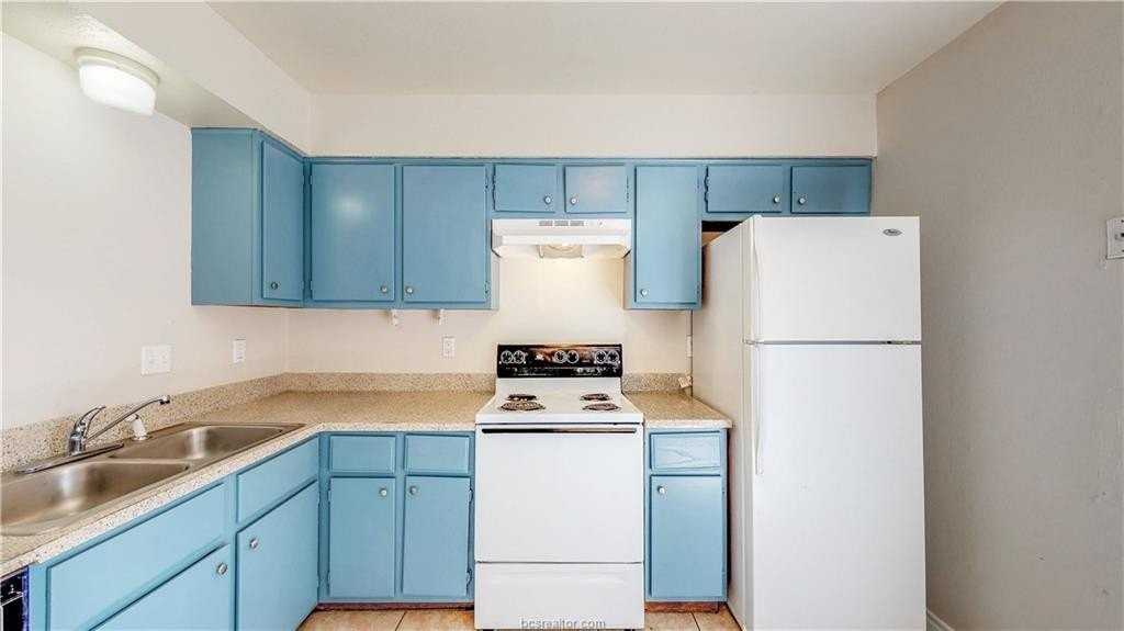 2912 Prairie Flower Cir #D - Photo 4 of 23