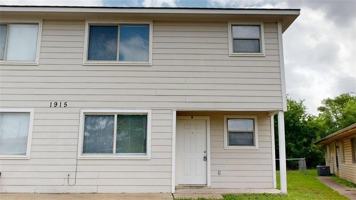 featured image of 1915 Pine Tree Dr #B