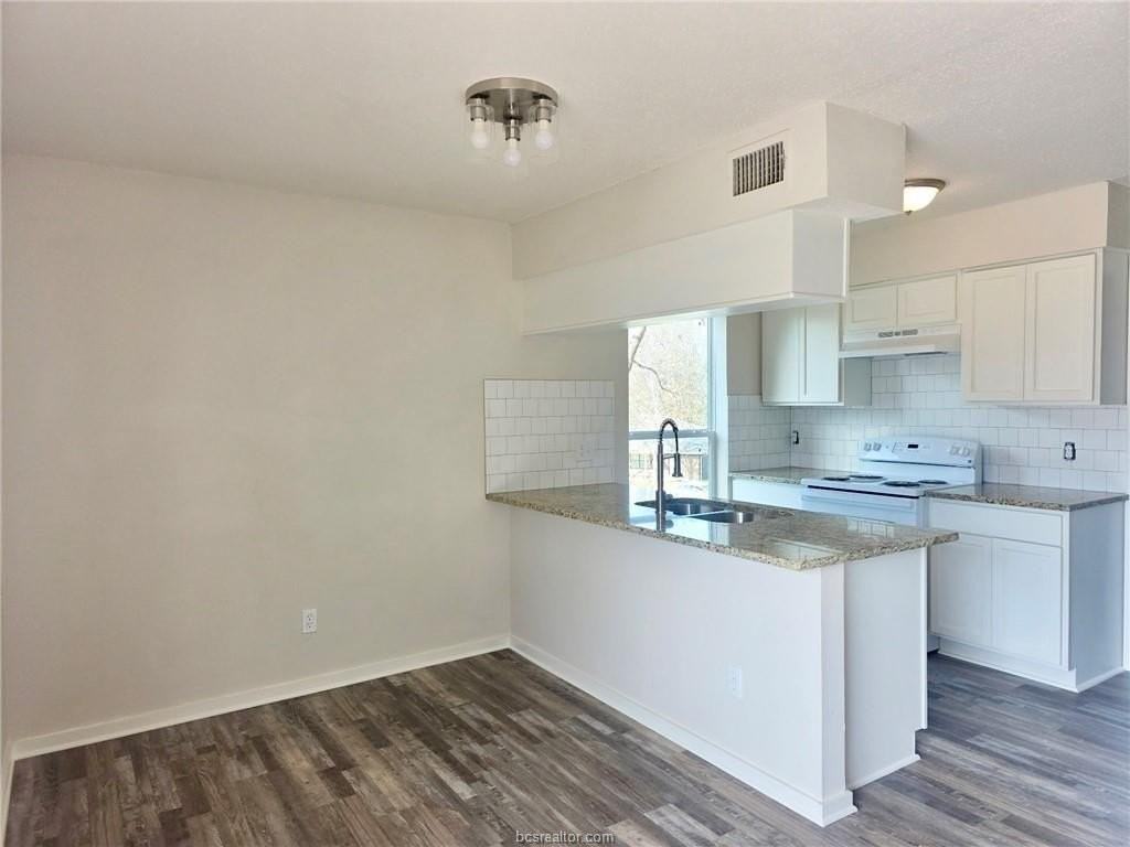 1020 Autumn Cir #C - Photo 3 of 9