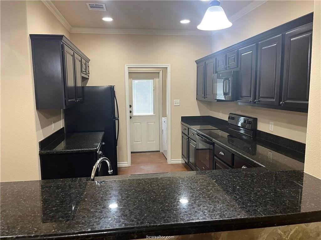 3326 Wakewell Ct - Photo 5 of 19