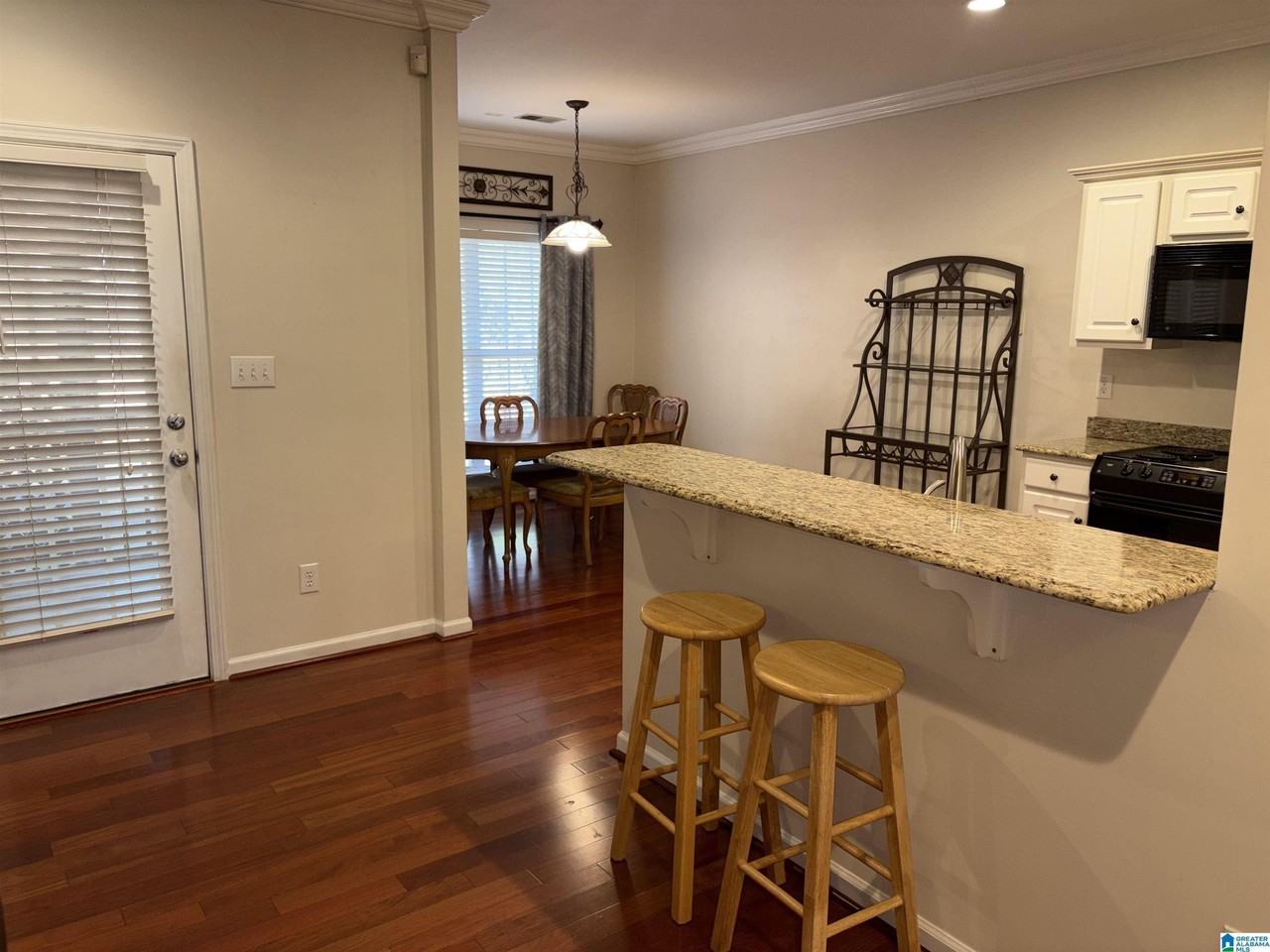 805 Narrows Point Dr - Photo 4 of 29