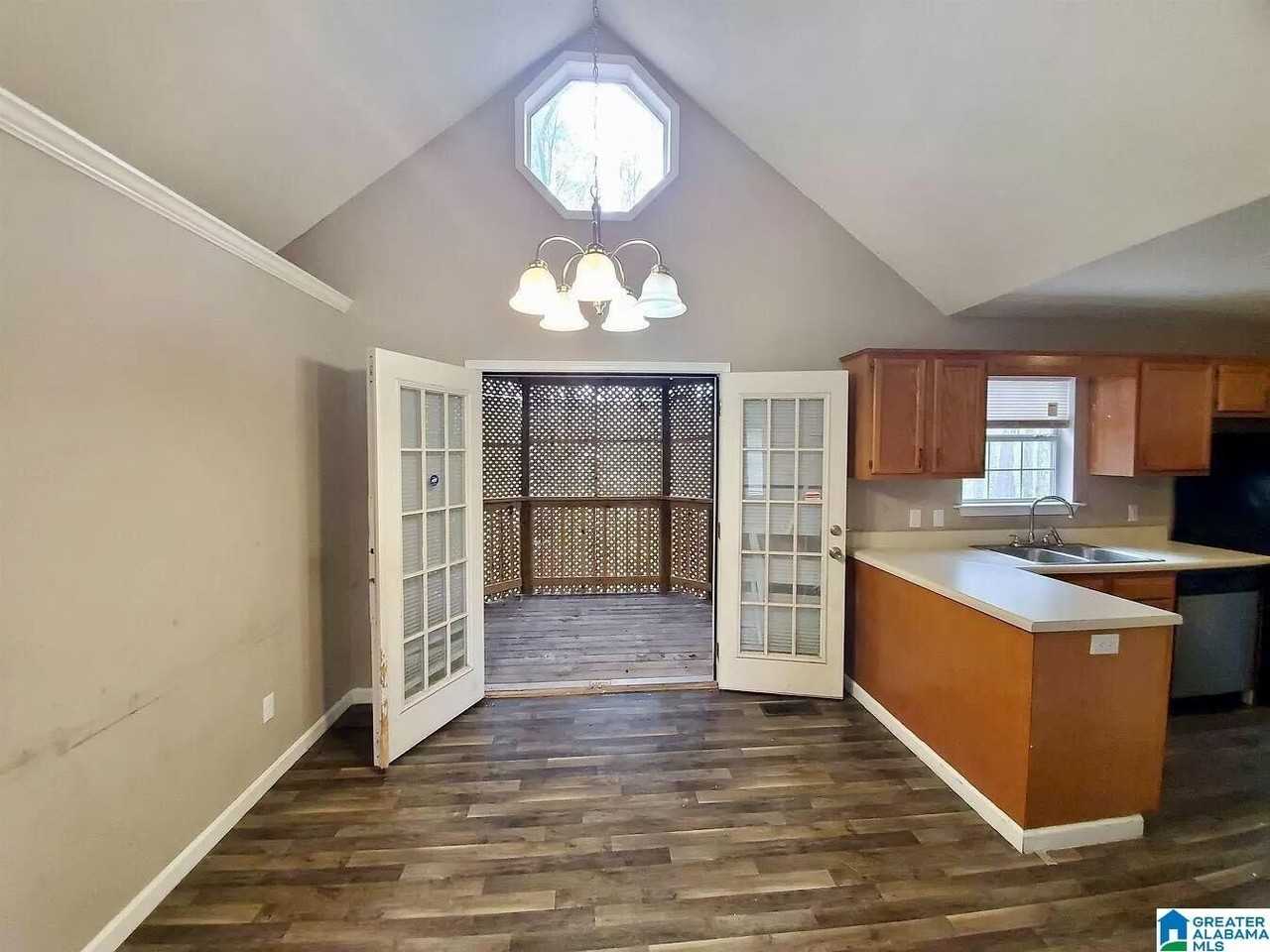 620 15th Ave Nw - Photo 4 of 17