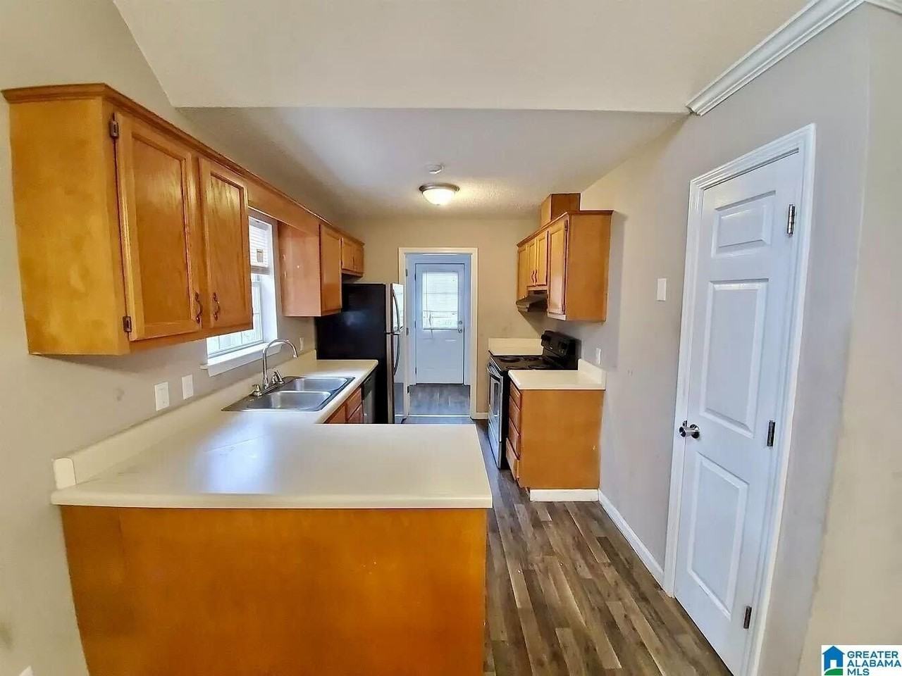 620 15th Ave Nw - Photo 5 of 17