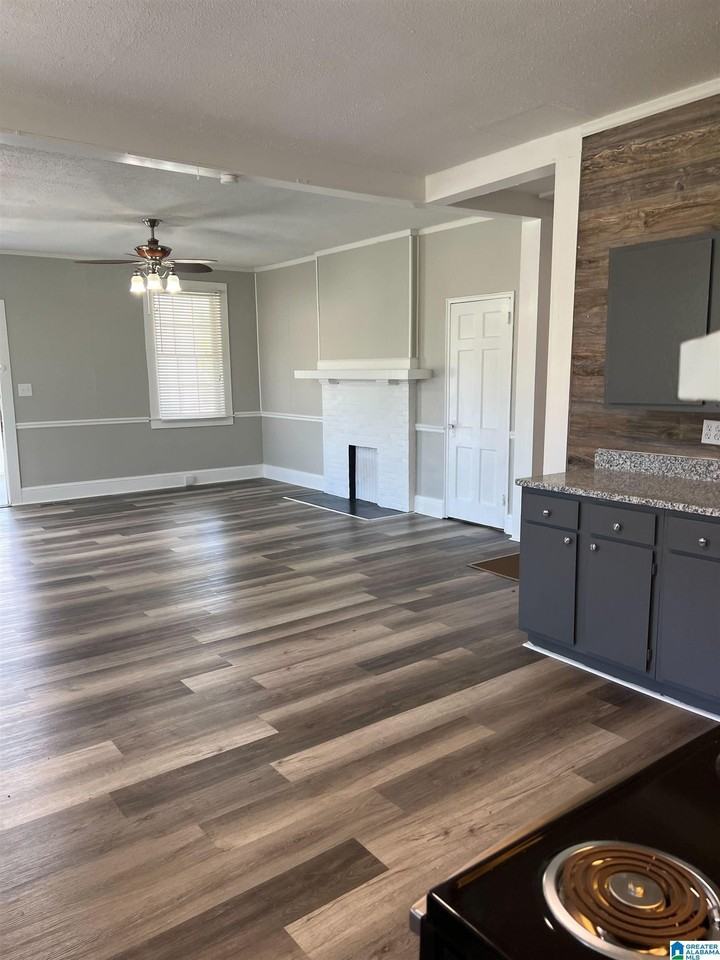 307 W Parkway - Photo 4 of 13