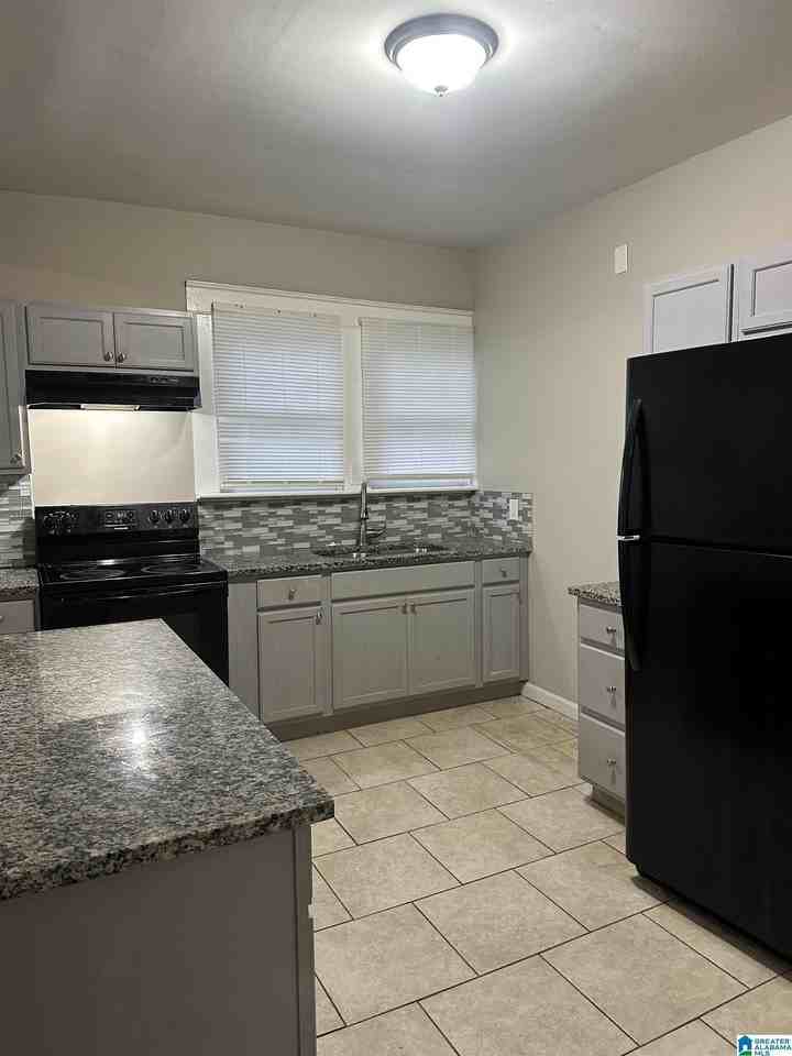 1731 Exeter Ave - Photo 5 of 14