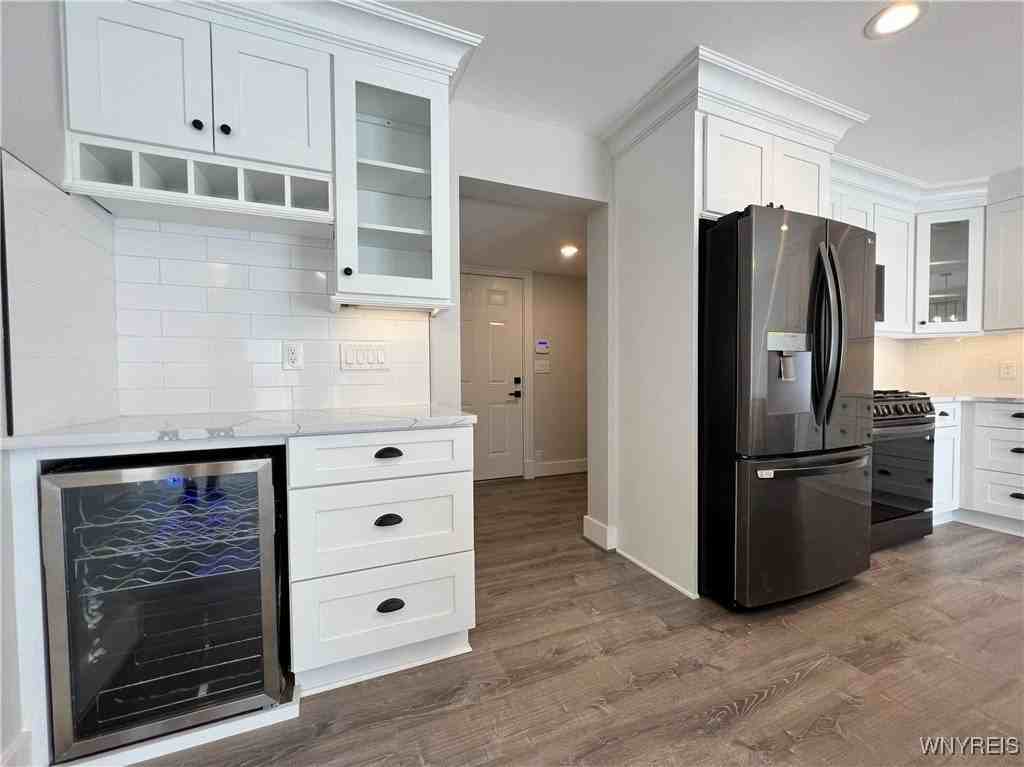 10985 Main St - Photo 7 of 32