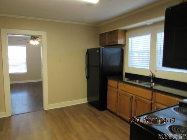 1615 Scott St - Photo 7 of 10