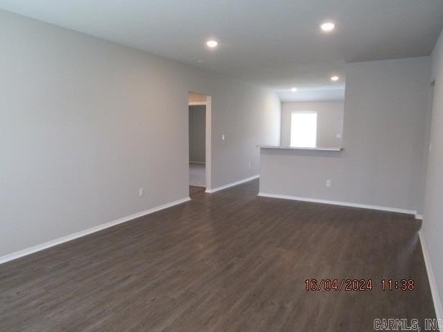 33 Curly Leaf Ln - Photo 2 of 16